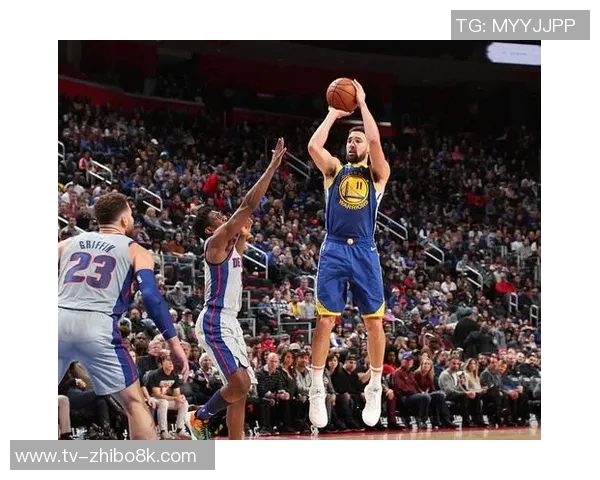 替补梅里尔表现出色五记三分助球队赢得胜利首末节各得11分